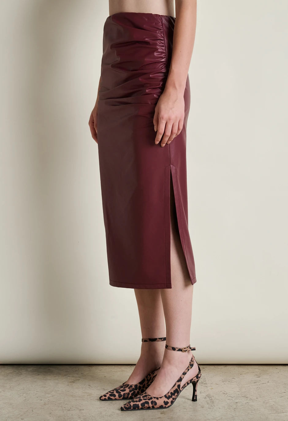 Φούστα δερματίνη