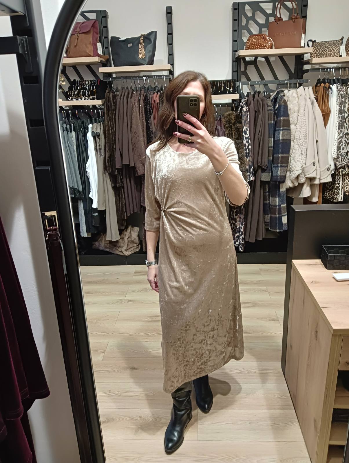 Φόρεμα βελούδινο