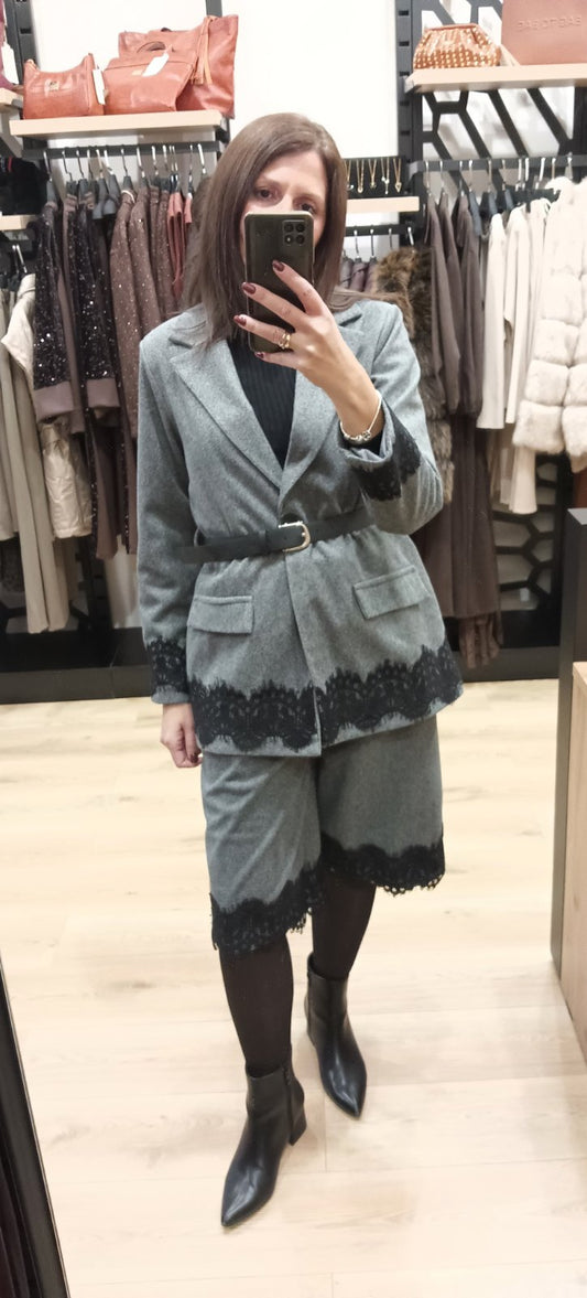 Σακάκι με δαντέλα