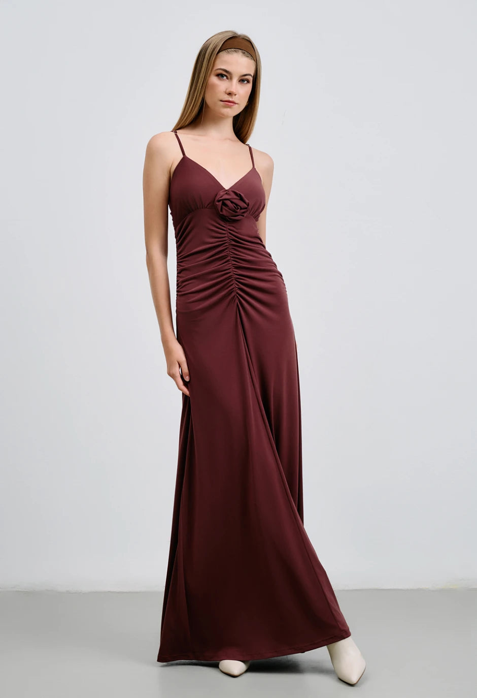 Φόρεμα Μακρύ με λουλούδι και σούρες