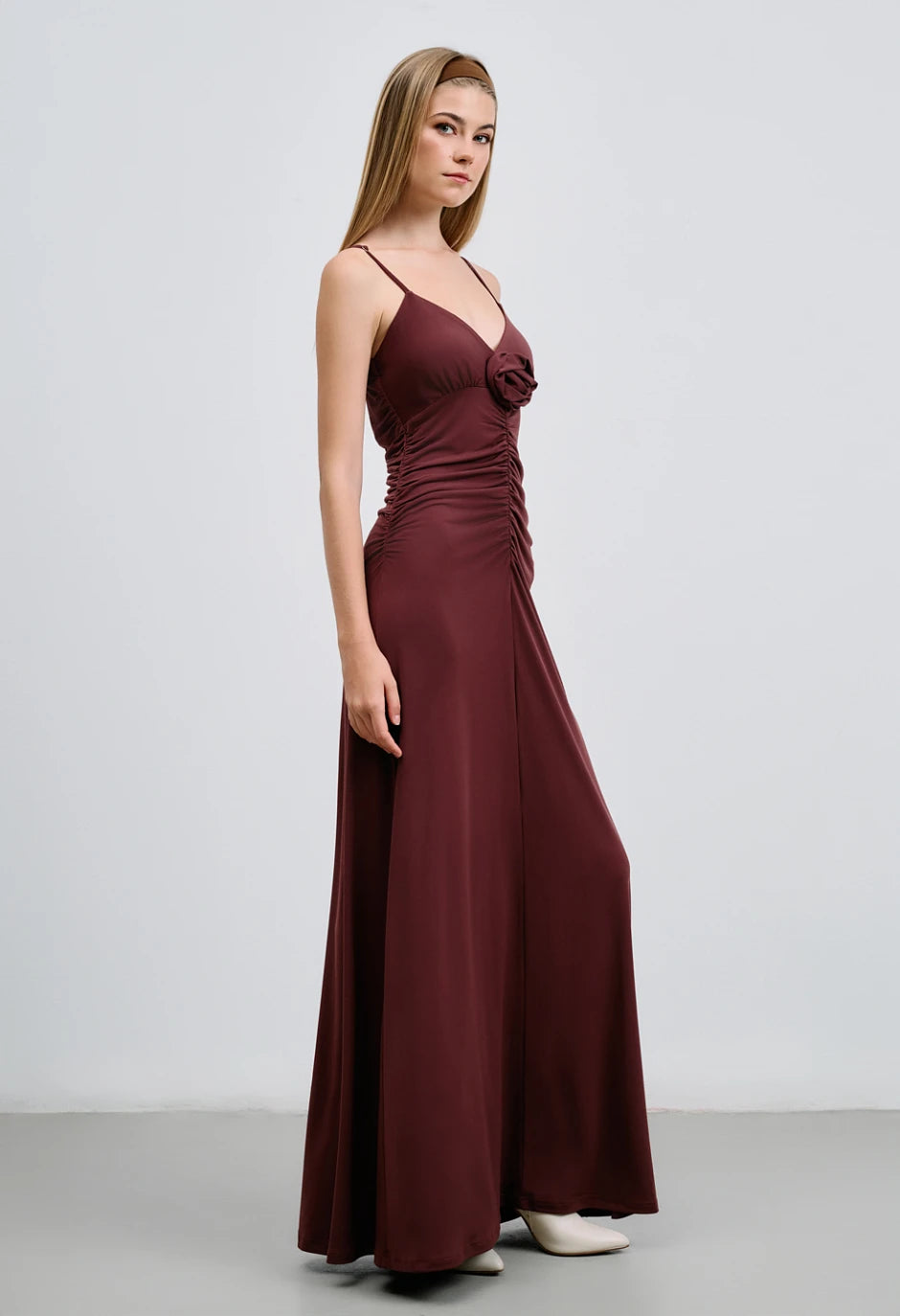 Φόρεμα Μακρύ με λουλούδι και σούρες