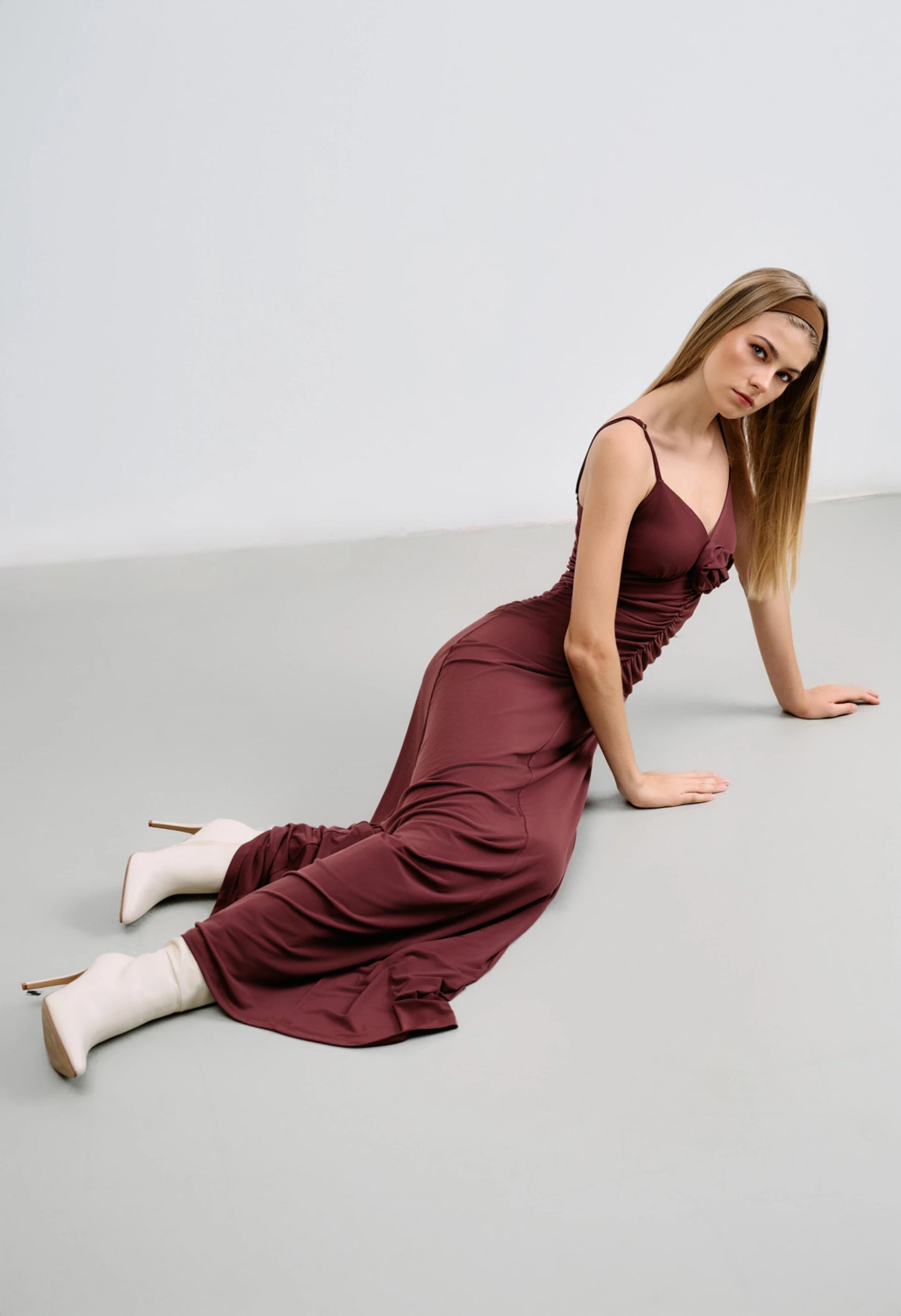 Φόρεμα Μακρύ με λουλούδι και σούρες