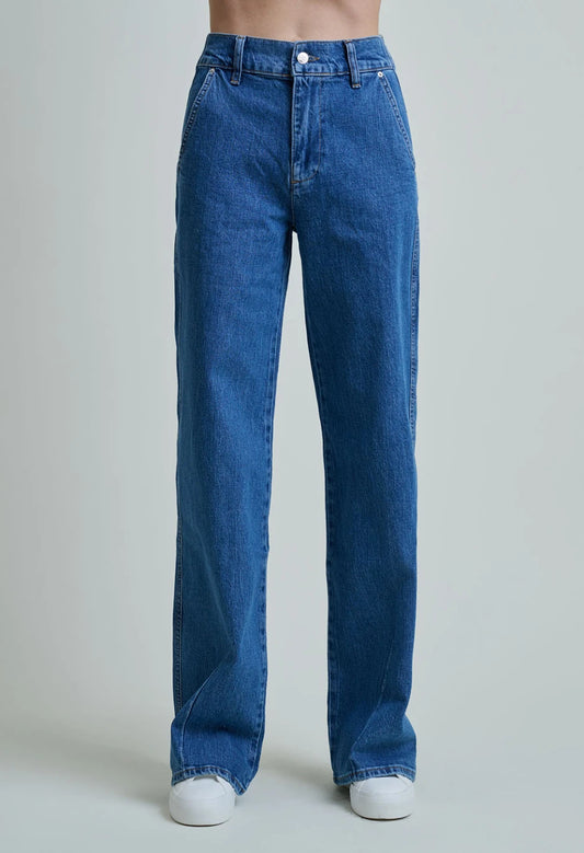 Τζιν Παντελόνι Wide Leg της Desiree – Κομψότητα και Άνεση