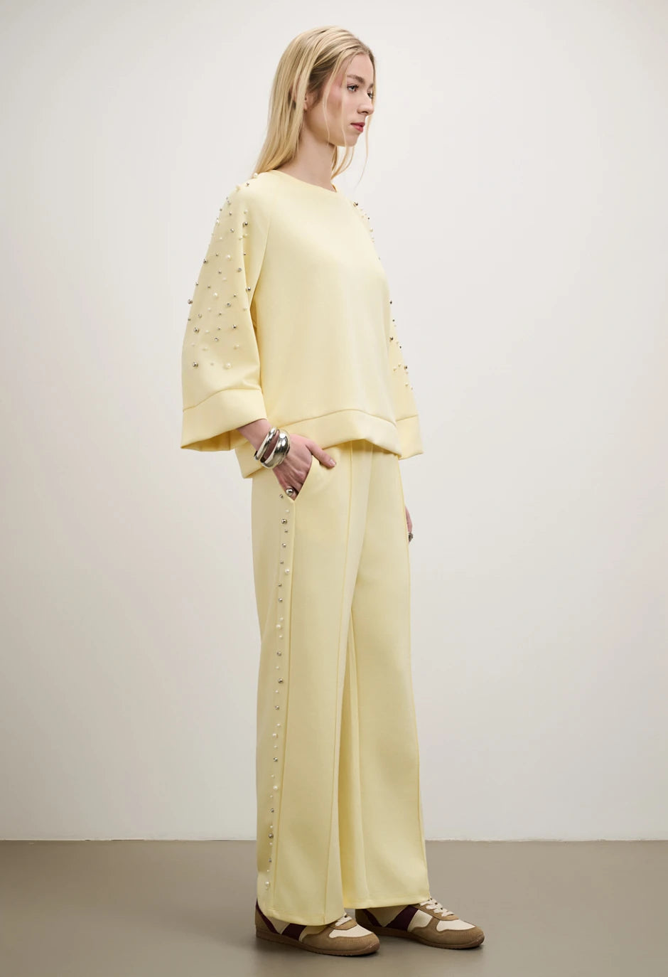 Σετ φόρμες