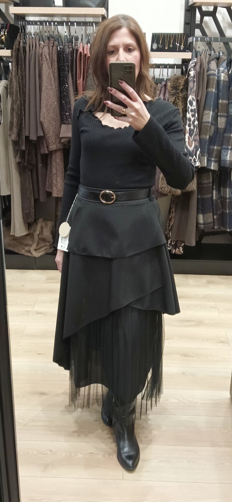 Φούστα με βολάν