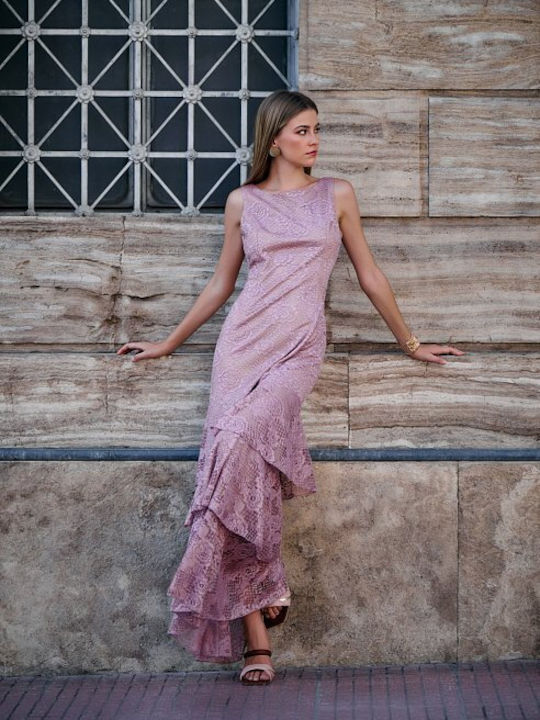 Φόρεμα με Βολάν Ροζ