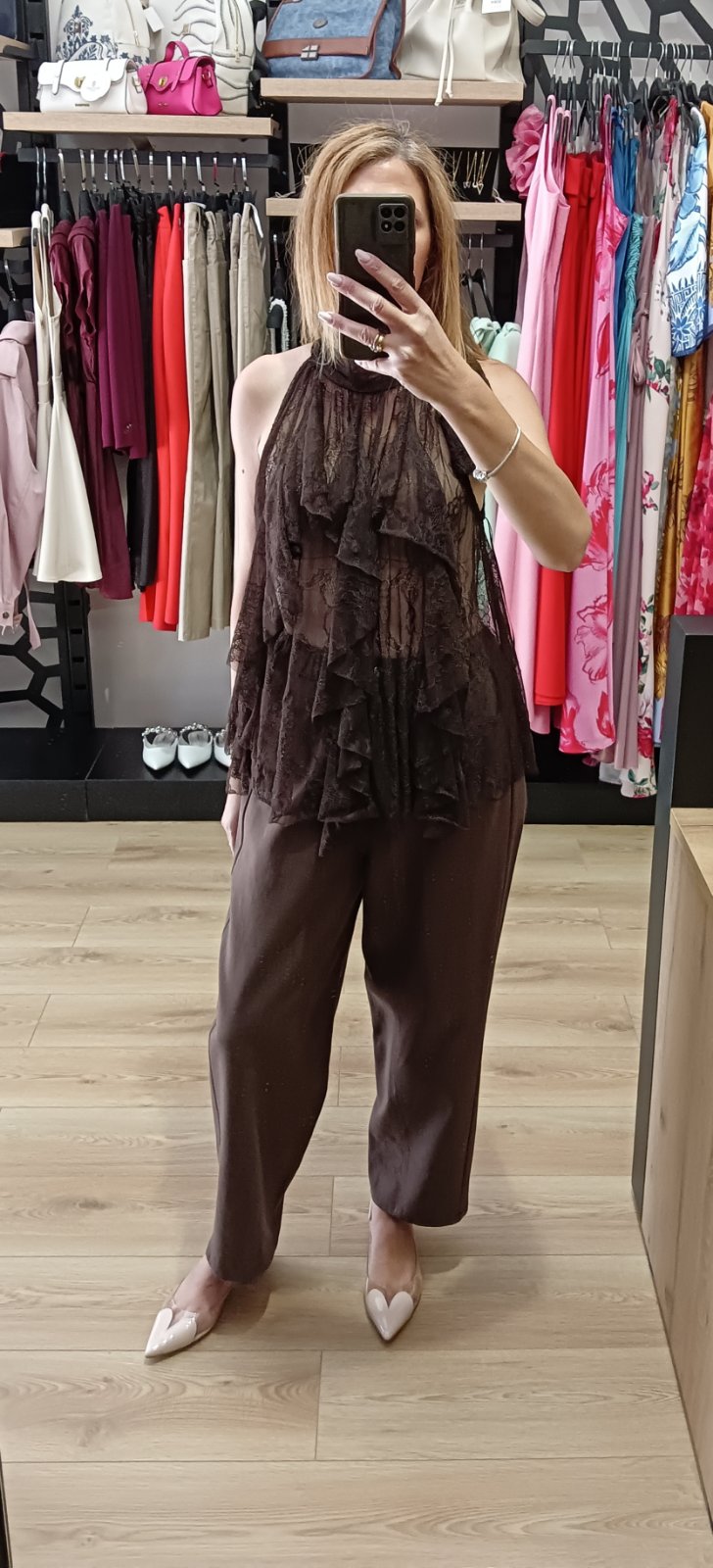 Μπλούζα αμάνικη με βολάν