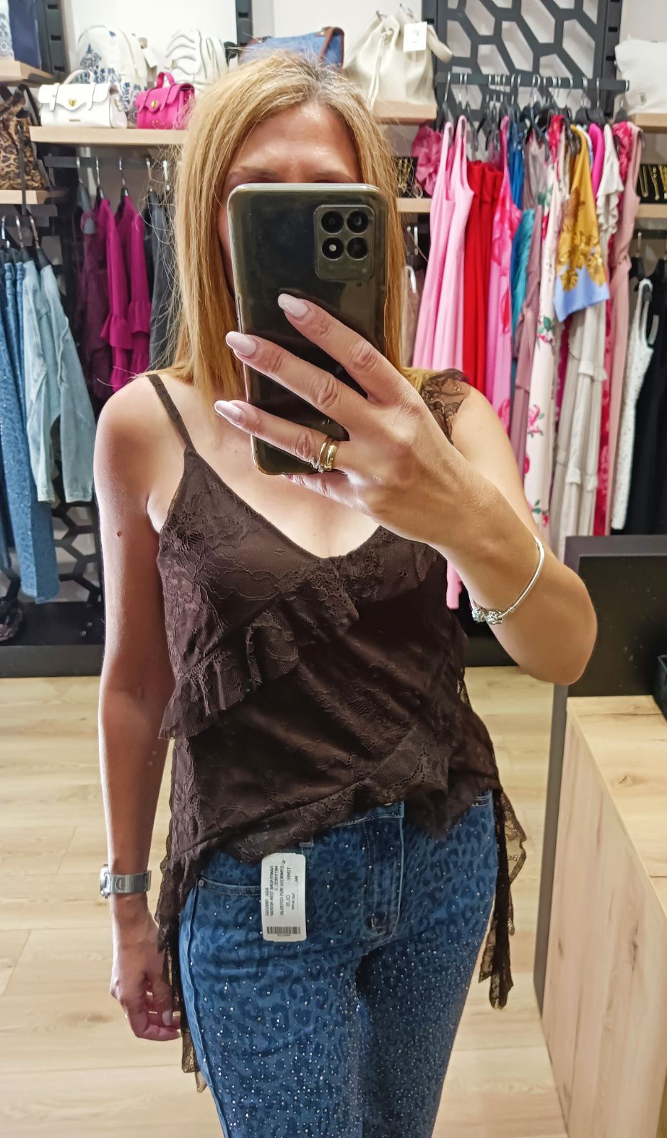 Τοπ με δαντέλα