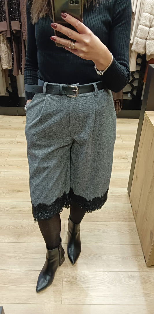 Βερμούδα με δαντέλα